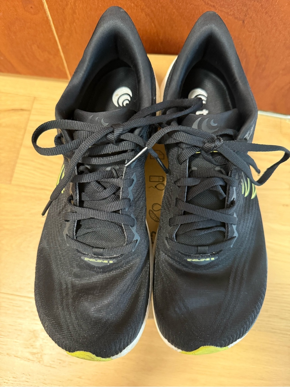 Topo Athletic Cyclone 3 Running/Walking shoes - Picture 6 of 10